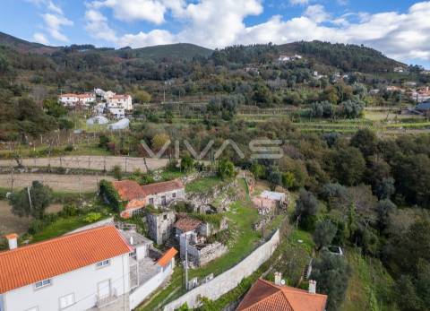 Moradia para Restaurar T0 Venda em Sande, Vilarinho, Barros e Gomide,Vila Verde