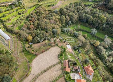 Moradia para Restaurar T0 Venda em Sande, Vilarinho, Barros e Gomide,Vila Verde