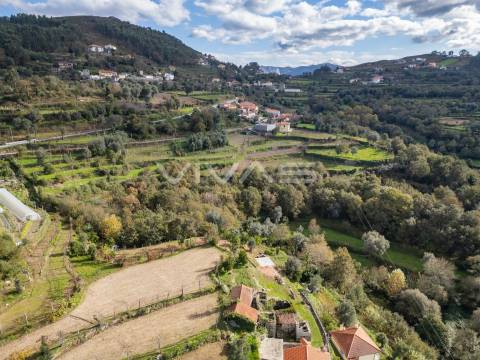 Moradia para Restaurar T0 Venda em Sande, Vilarinho, Barros e Gomide,Vila Verde