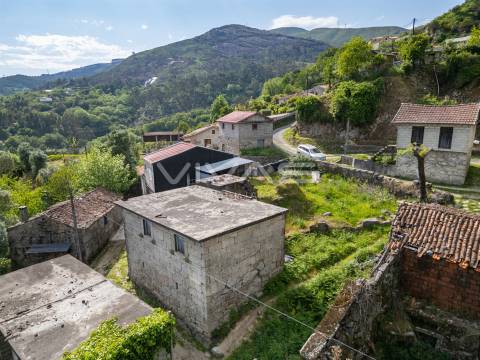Moradia para Restaurar T0 Venda em Valdreu,Vila Verde