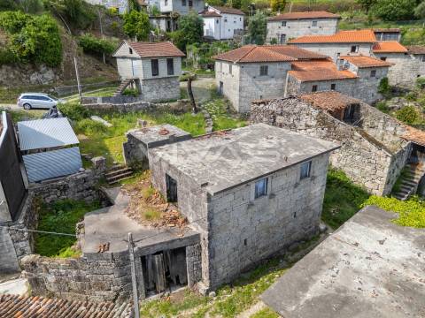 Moradia para Restaurar T0 Venda em Valdreu,Vila Verde