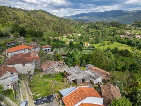 Moradia para Restaurar T0 Venda em Valdreu,Vila Verde