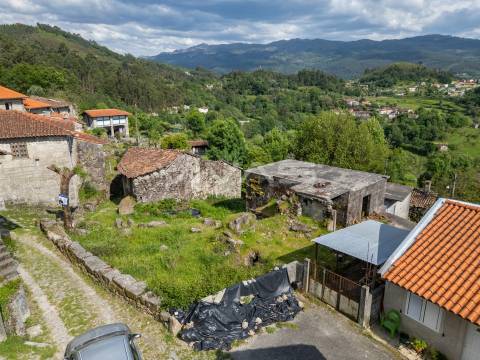 Moradia para Restaurar T0 Venda em Valdreu,Vila Verde