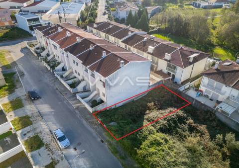 Lote de terreno  em Soutelo, Vila Verde