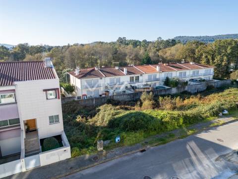 Lote de terreno  em Soutelo, Vila Verde