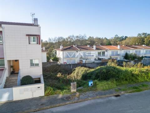 Lote de terreno  em Soutelo, Vila Verde