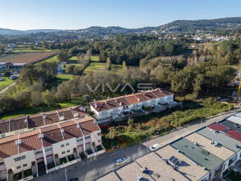 Lote de terreno  em Soutelo, Vila Verde