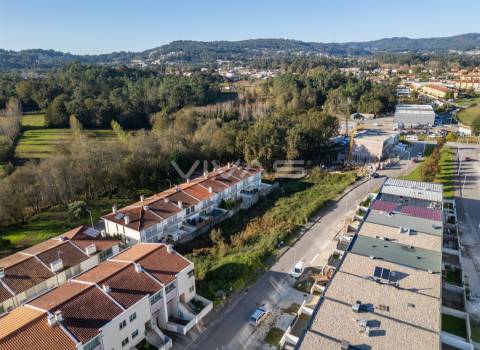 Lote de terreno  em Soutelo, Vila Verde