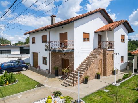 Moradia T4+1 Venda em Lage,Vila Verde