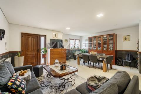 Moradia T4+1 Venda em Lage,Vila Verde