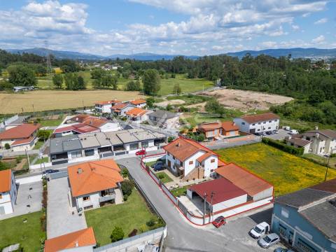 Moradia T4+1 Venda em Lage,Vila Verde