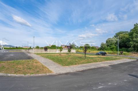 Lote de Terreno  Venda em Loureira,Vila Verde