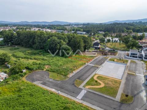 Lote de Terreno  Venda em Loureira,Vila Verde