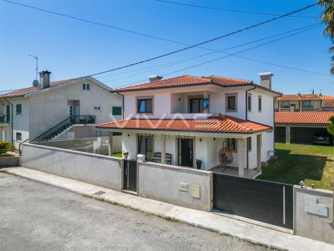 Moradia T4 Venda em Turiz,Vila Verde