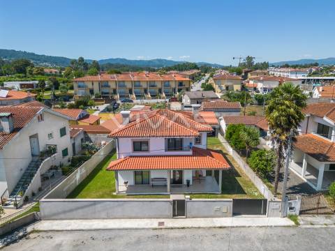 Moradia T4 Venda em Turiz,Vila Verde