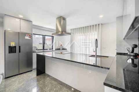 Moradia T4 Venda em Turiz,Vila Verde