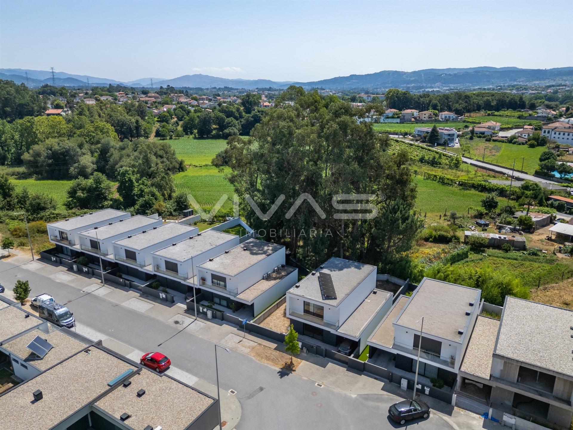 Moradia T3 Arrendamento em Soutelo,Vila Verde