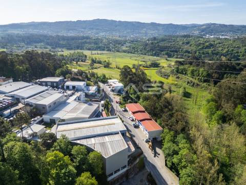 Armazém  Venda em Ferreiros, Prozelo e Besteiros,Amares