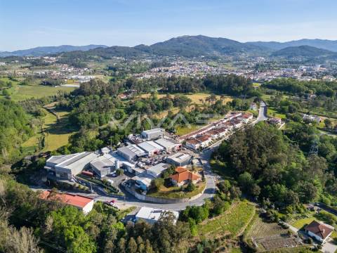 Armazém  Venda em Ferreiros, Prozelo e Besteiros,Amares