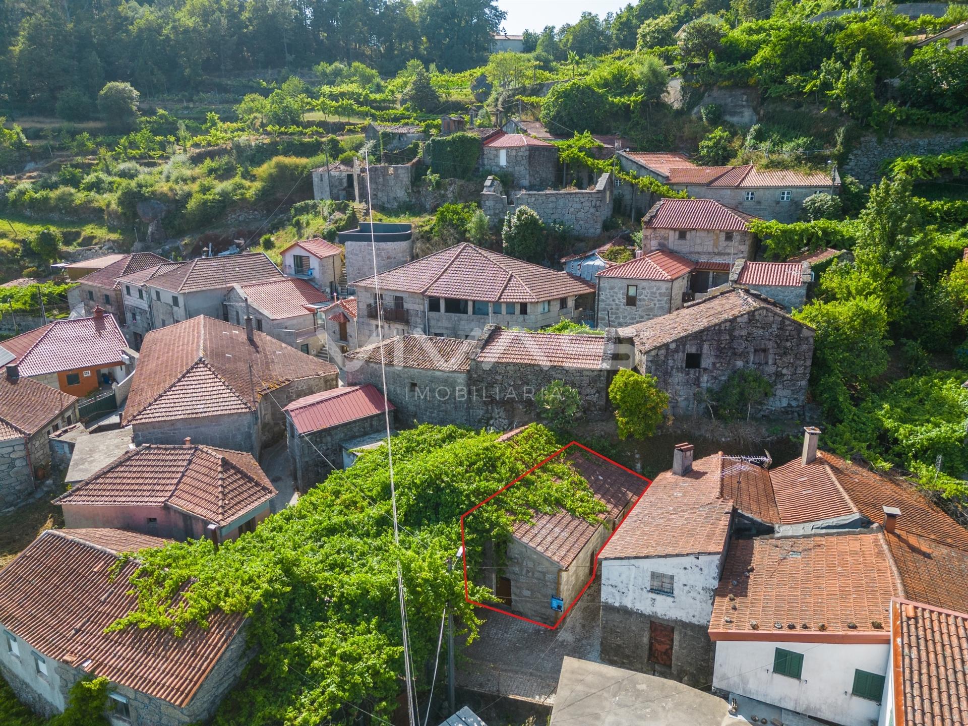 Moradia para Restaurar T0 Venda em Cibões e Brufe,Terras de Bouro