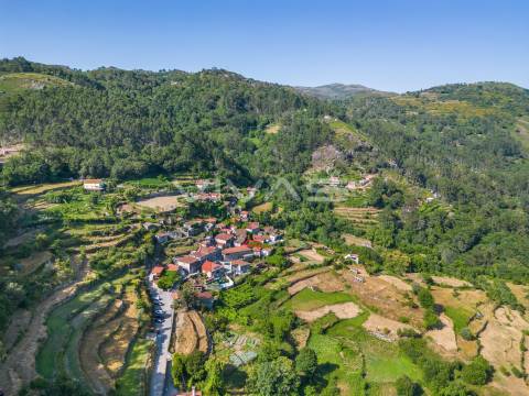 Moradia para Restaurar T0 Venda em Cibões e Brufe,Terras de Bouro
