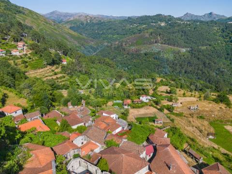 Moradia para Restaurar T0 Venda em Cibões e Brufe,Terras de Bouro