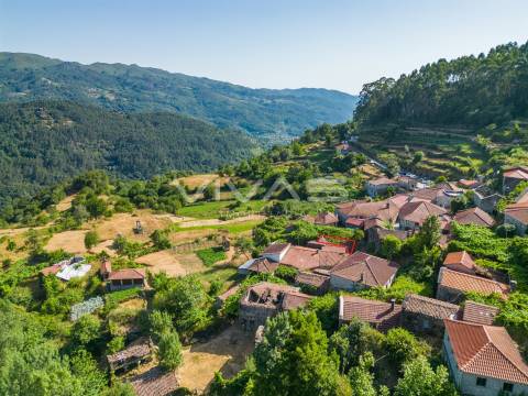 Moradia para Restaurar T0 Venda em Cibões e Brufe,Terras de Bouro
