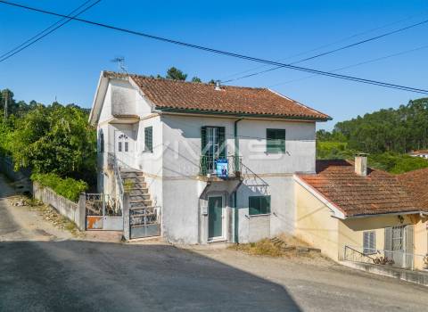 Moradia T4 Venda em Esqueiros, Nevogilde e Travassós,Vila Verde
