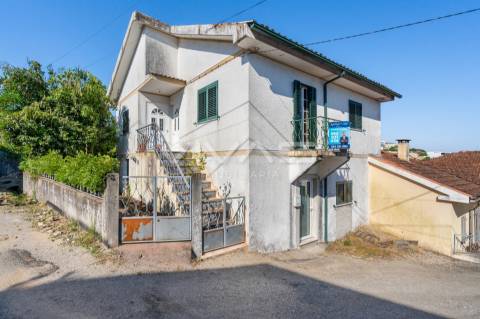 Moradia T4 Venda em Esqueiros, Nevogilde e Travassós,Vila Verde