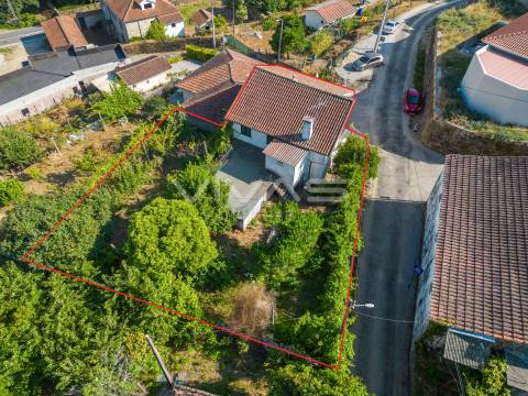 Moradia T4 Venda em Esqueiros, Nevogilde e Travassós,Vila Verde