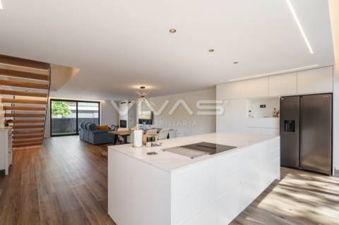 Moradia T3 Venda em Soutelo,Vila Verde