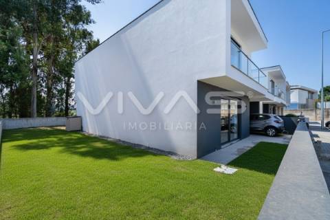 Moradia T3 Venda em Soutelo,Vila Verde