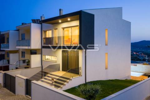 Moradia T3 Venda em Esporões,Braga