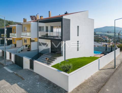 Moradia T3 Venda em Esporões,Braga
