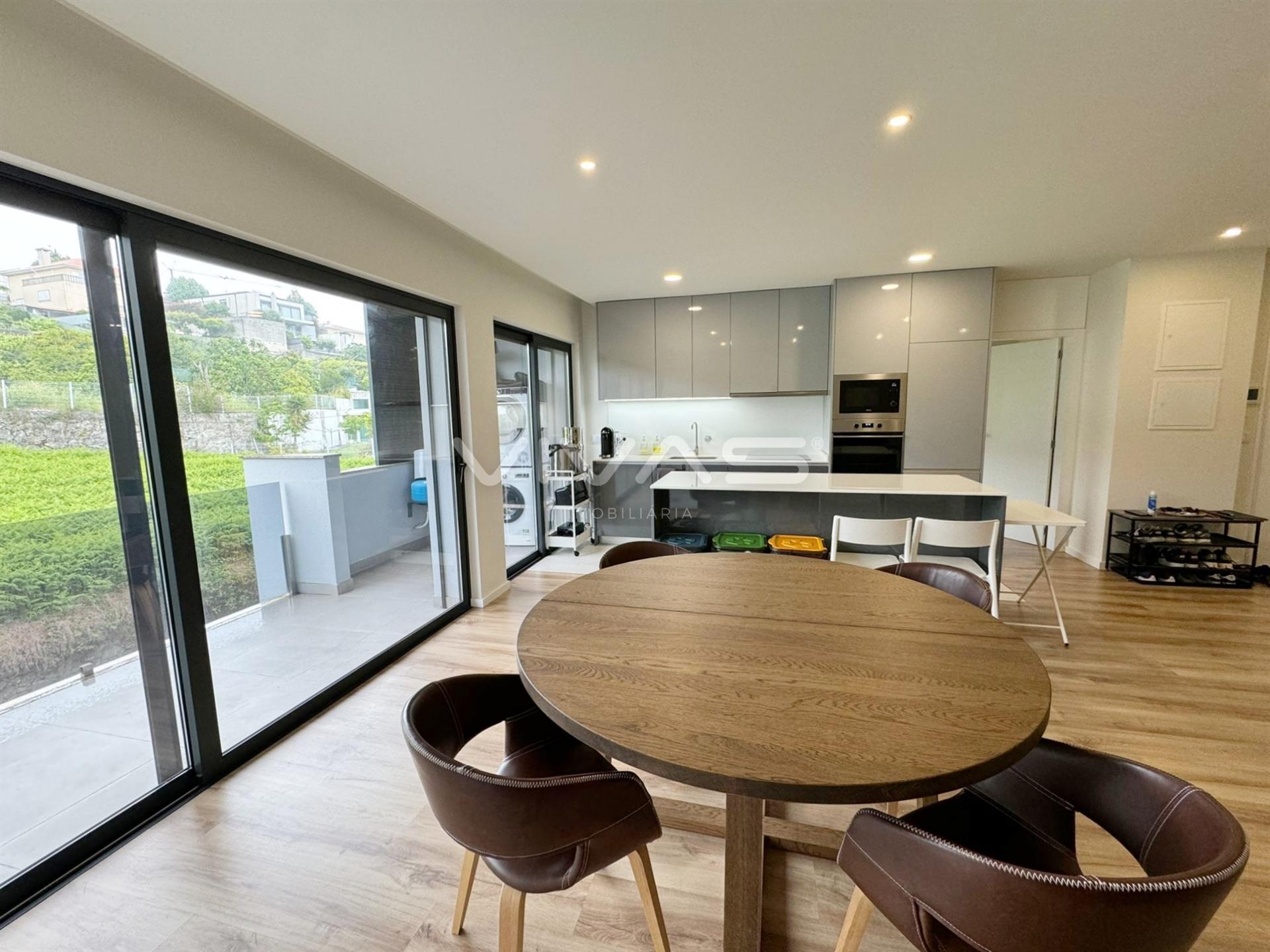 Apartamento T3 em Gualtar, mobilado e equipado
