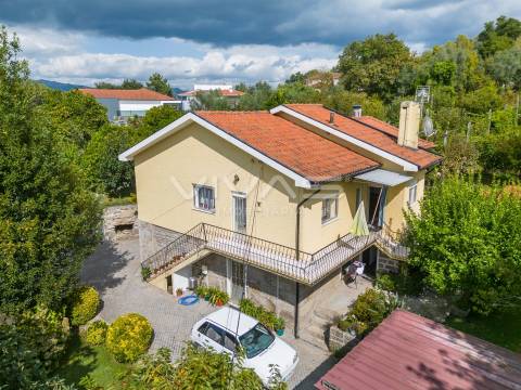 Moradia T4 Venda em Crespos e Pousada,Braga