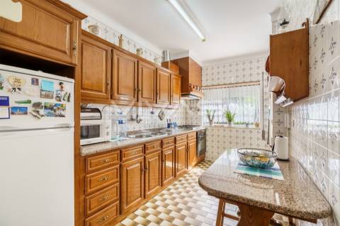 Moradia T4 Venda em Crespos e Pousada,Braga