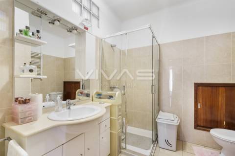 Moradia T4 Venda em Crespos e Pousada,Braga