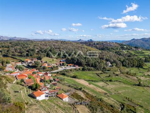 Moradia para Restaurar T0 Venda em Cibões e Brufe,Terras de Bouro