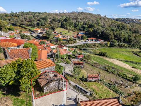 Moradia para Restaurar T0 Venda em Cibões e Brufe,Terras de Bouro