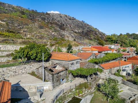 Moradia para Restaurar T0 Venda em Cibões e Brufe,Terras de Bouro