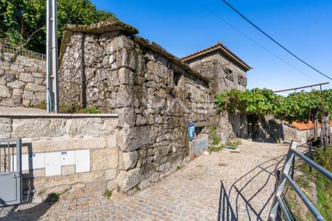 Moradia para Restaurar T0 Venda em Cibões e Brufe,Terras de Bouro