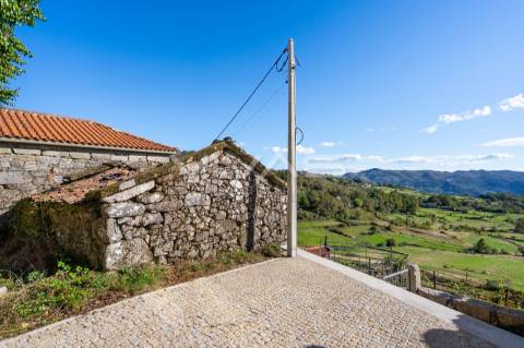 Moradia para Restaurar T0 Venda em Cibões e Brufe,Terras de Bouro