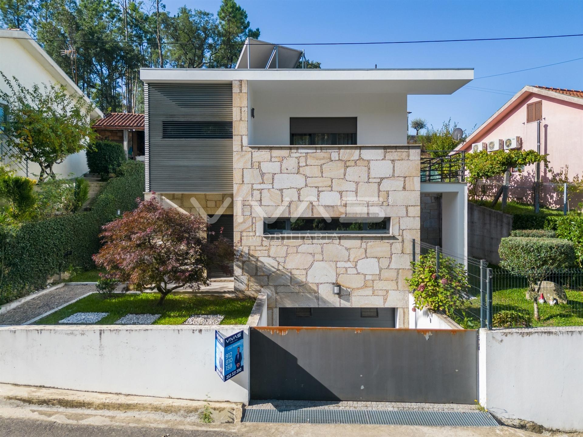 Moradia T3+1 Venda em Marrancos e Arcozelo,Vila Verde