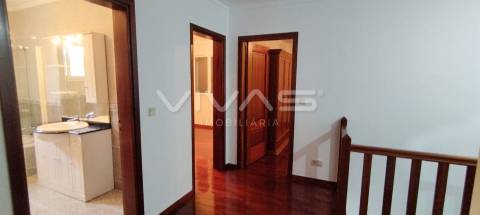 Moradia T4 Arrendamento em Fiscal,Amares