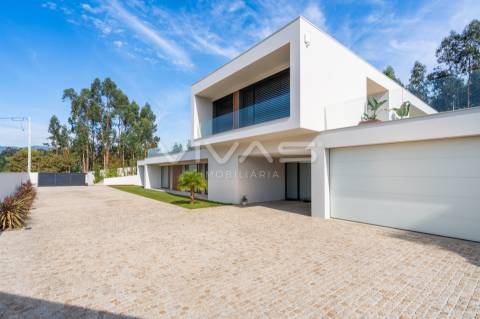 Moradia T4+1 Venda em Lanhas,Vila Verde