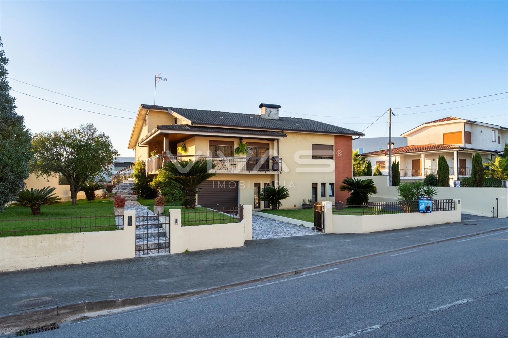 Andar Moradia T2+1 Venda em Vila de Prado,Vila Verde