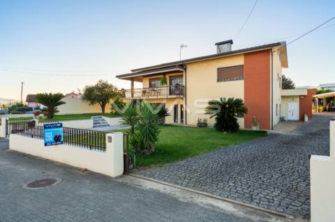 Andar Moradia T2+1 Venda em Vila de Prado,Vila Verde