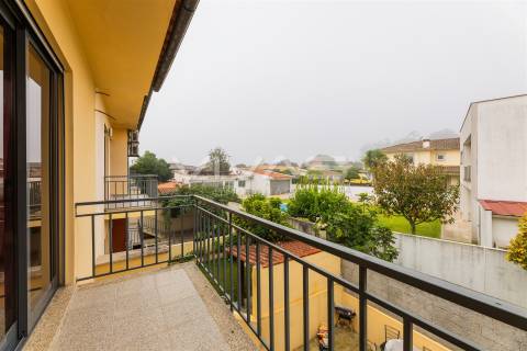 Moradia em Banda T3 Venda em Turiz,Vila Verde