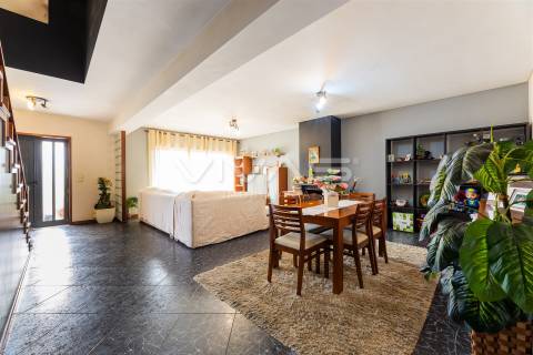 Moradia em Banda T3 Venda em Turiz,Vila Verde